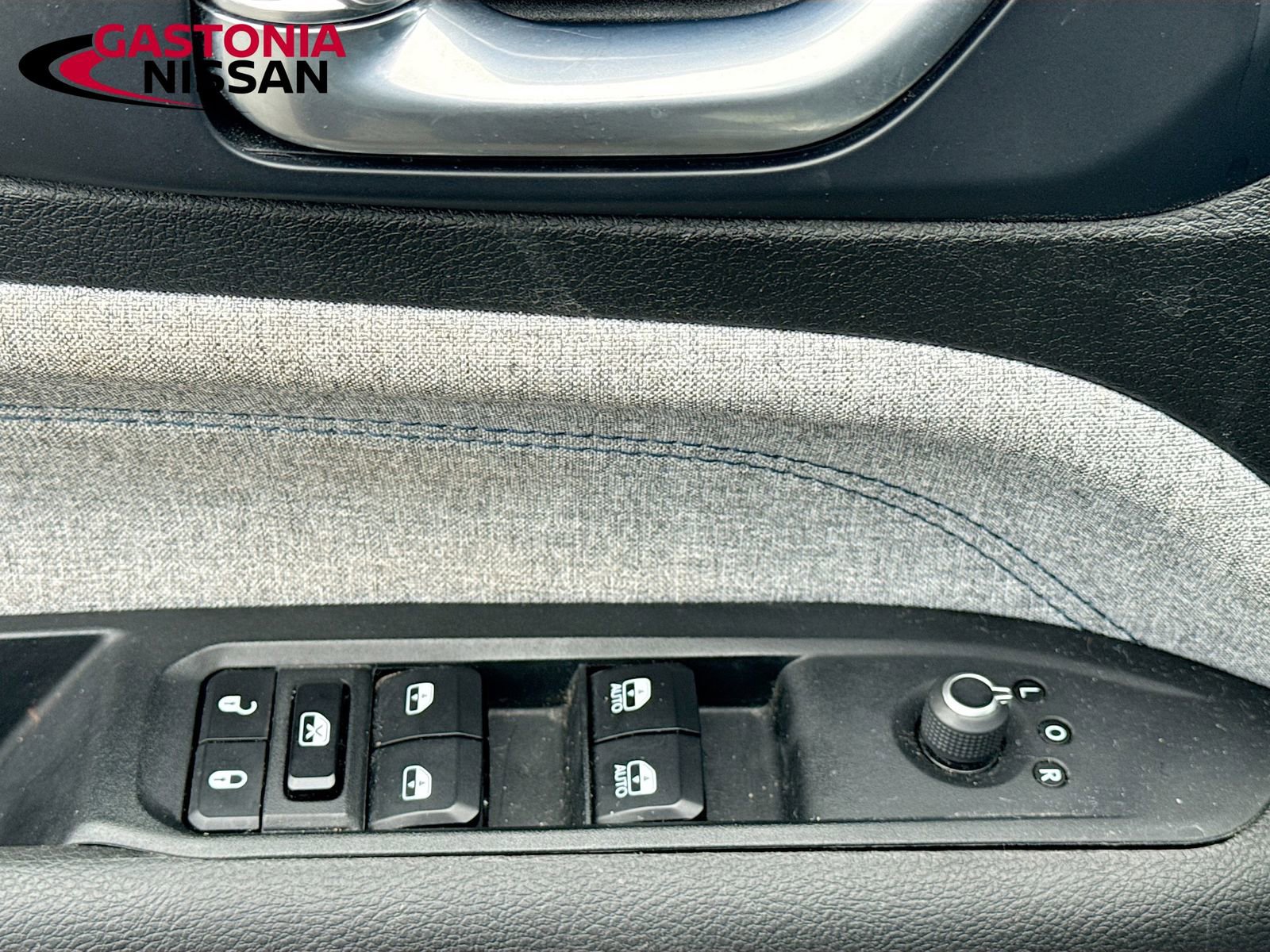 Used 2024 Jeep Compass Latitude image 21