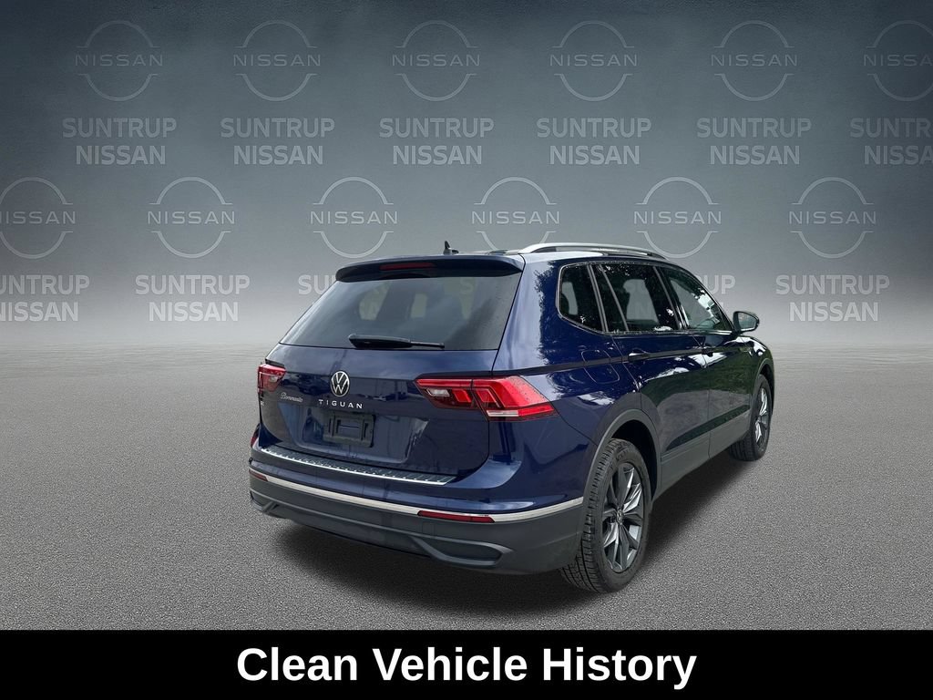 Used 2022 Volkswagen Tiguan SE w/ Panoramic Sunroof Package FWD image 6