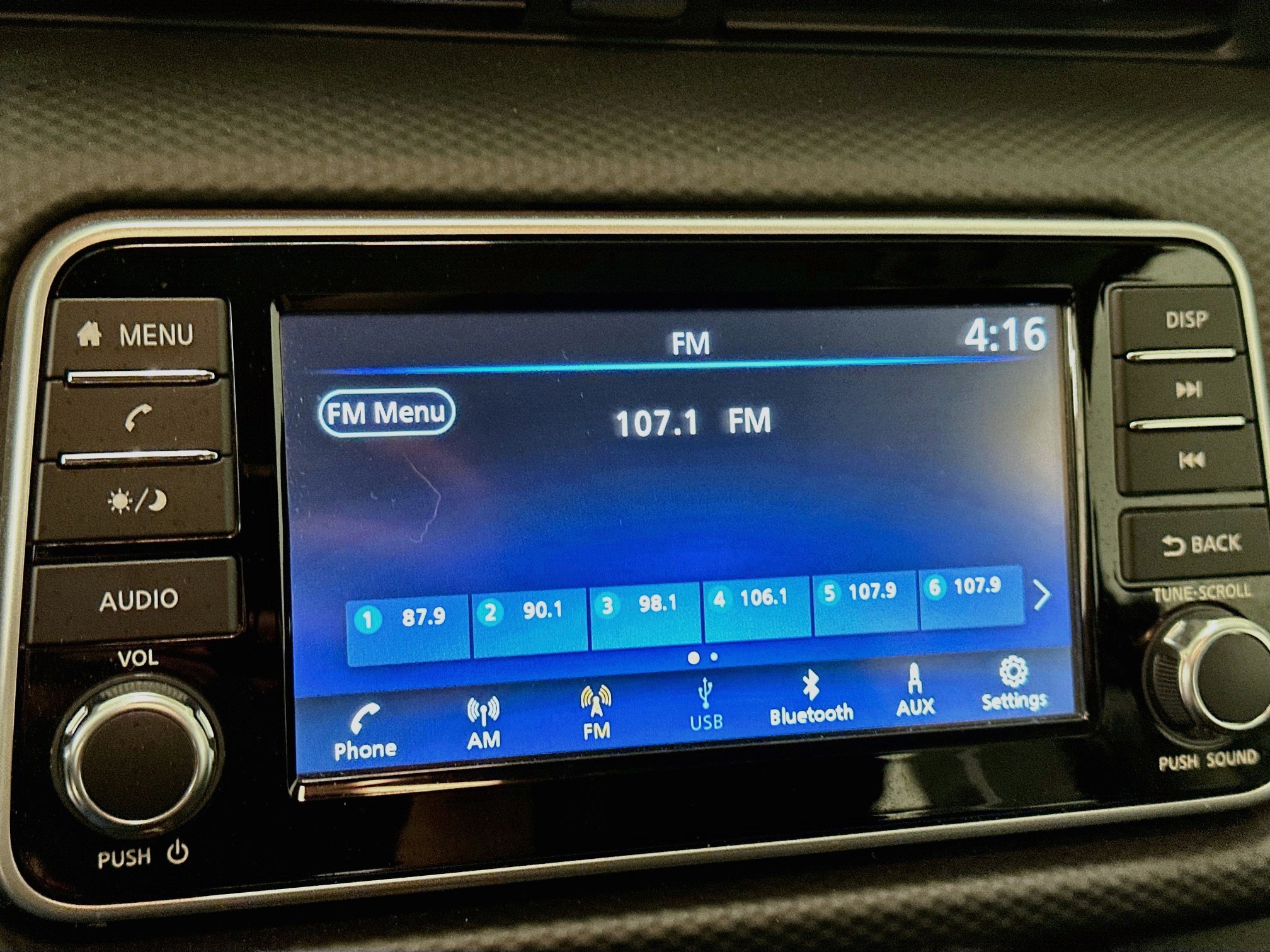 Used 2024 Nissan Kicks S FWD image 21