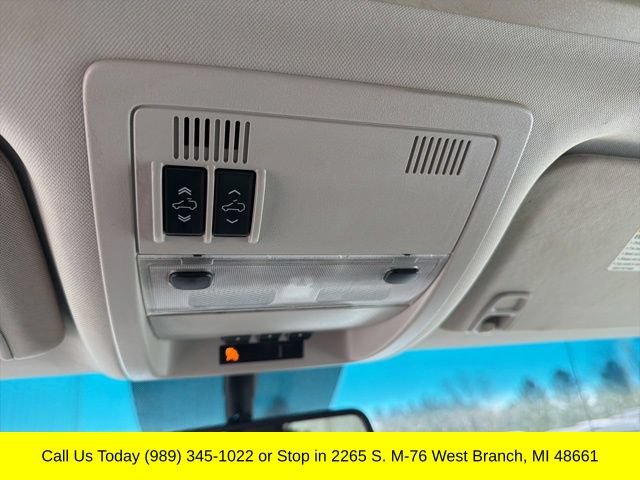 Used 2013 Chevrolet Avalanche LT AWD/4WD image 19