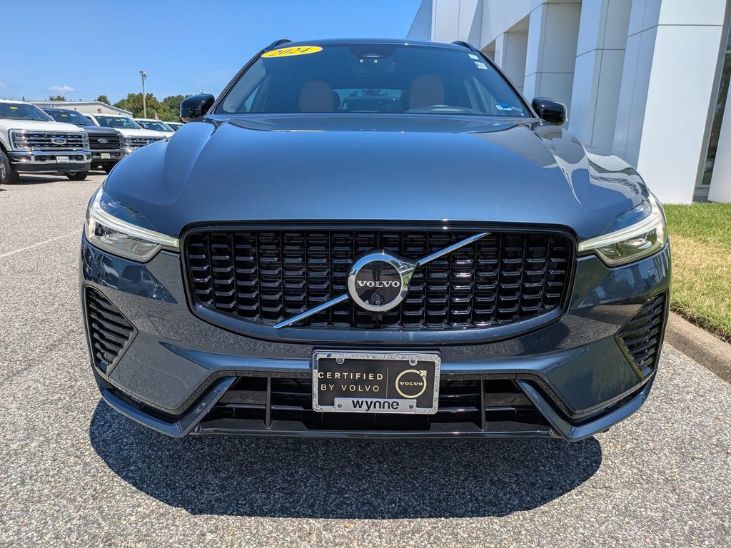 Certified 2024 Volvo XC60 B5 Ultimate w/ Protection Package Premier AWD/4WD image 9