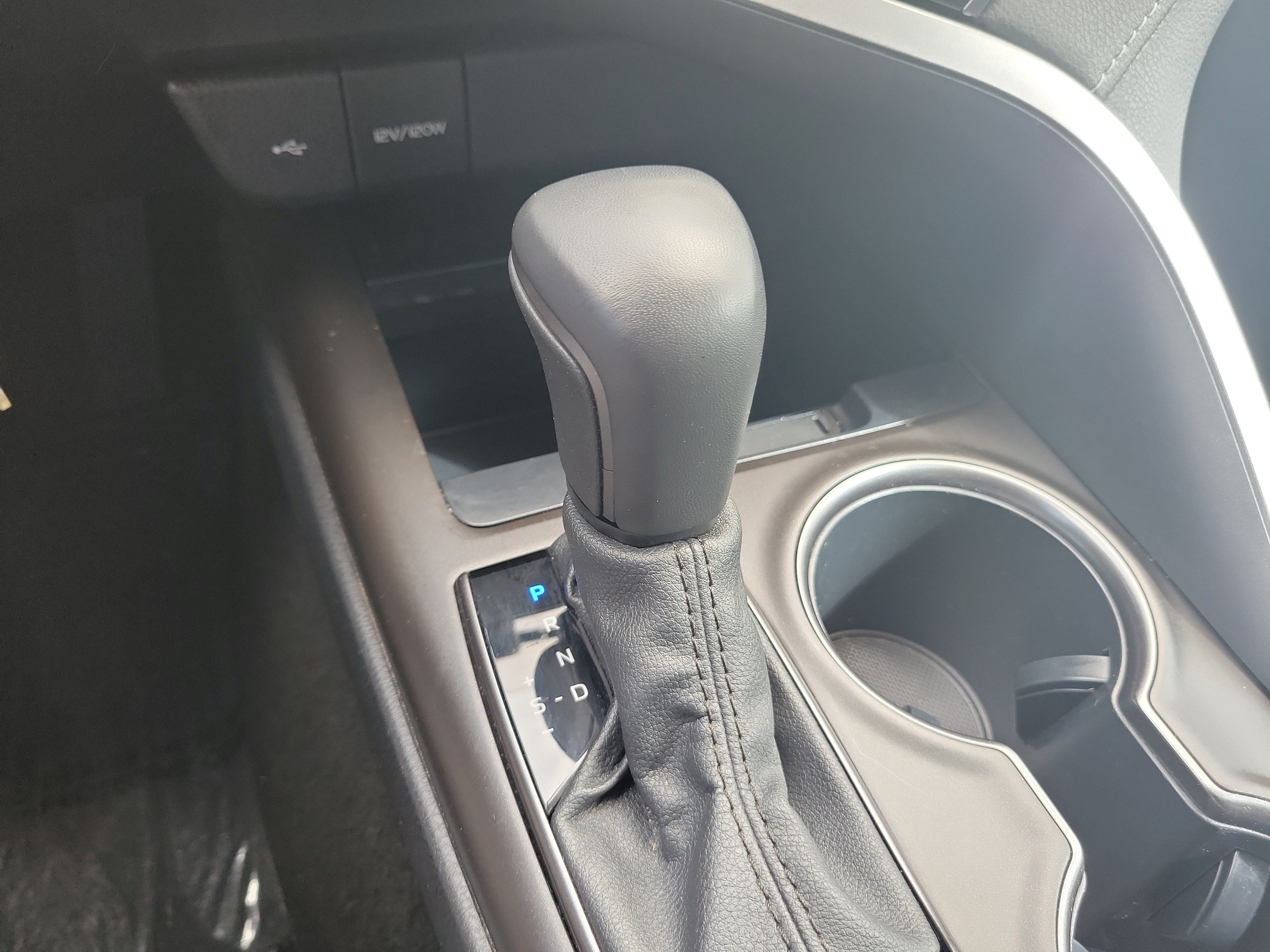 Used 2022 Toyota Camry SE FWD image 28