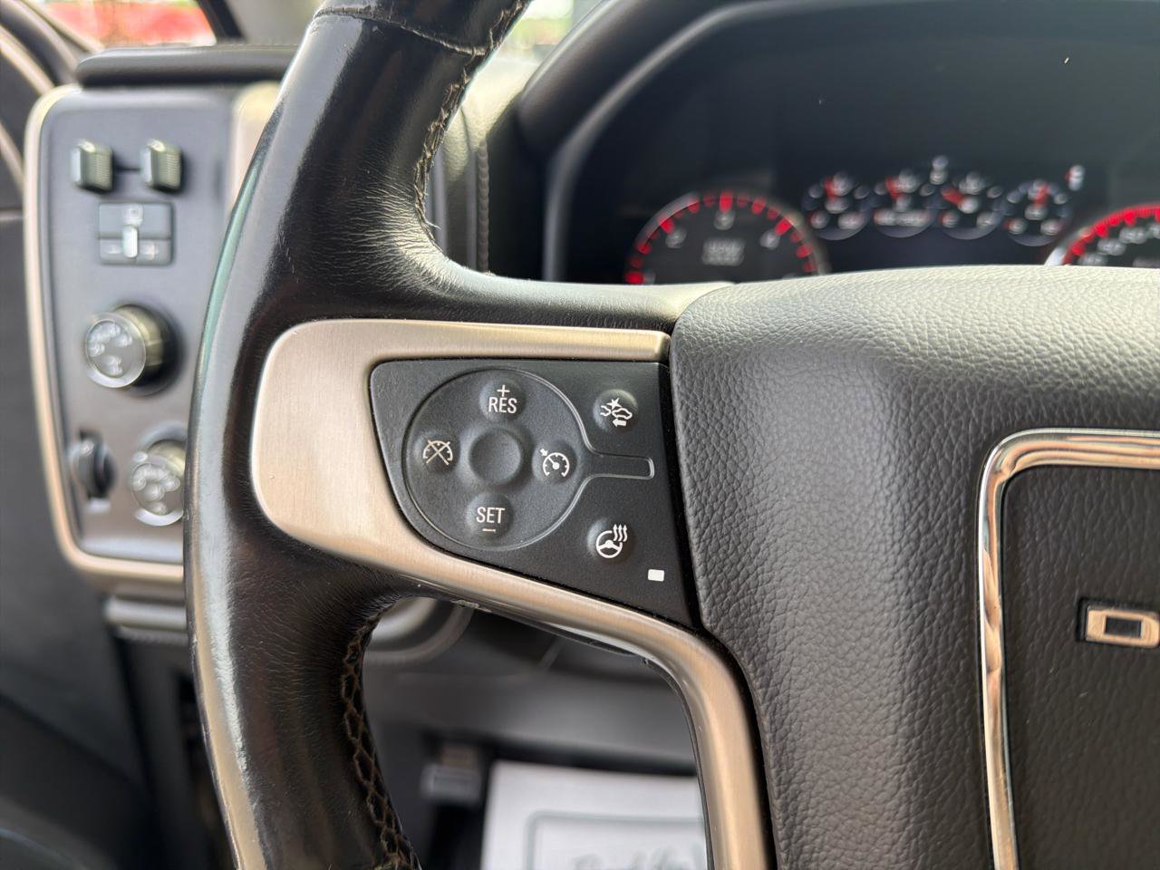 Used 2015 GMC Sierra 1500 Denali w/ Driver Alert Package AWD/4WD image 12