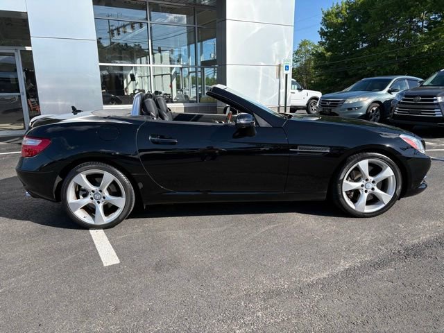 Used 2012 Mercedes-Benz SLK 350 image 2