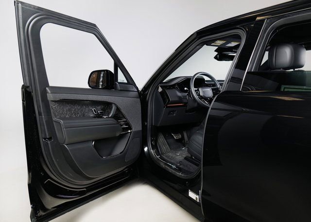 Used 2025 Land Rover Range Rover Sport Dynamic SE image 22