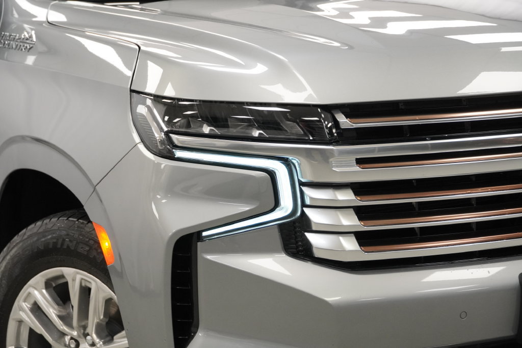 Used 2023 Chevrolet Suburban High Country AWD/4WD image 38