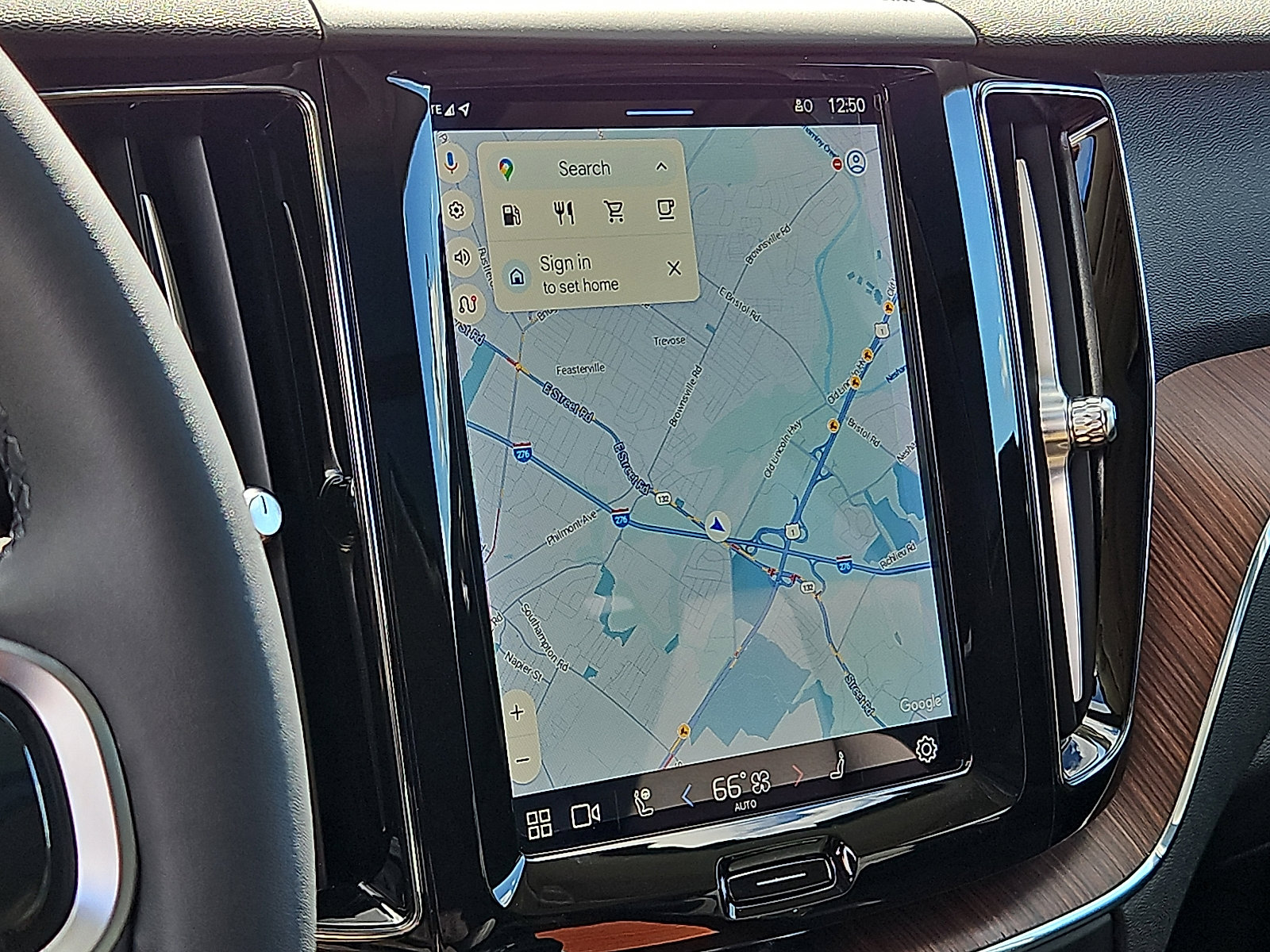 Certified 2023 Volvo XC60 B5 Plus w/ Climate Package image 17