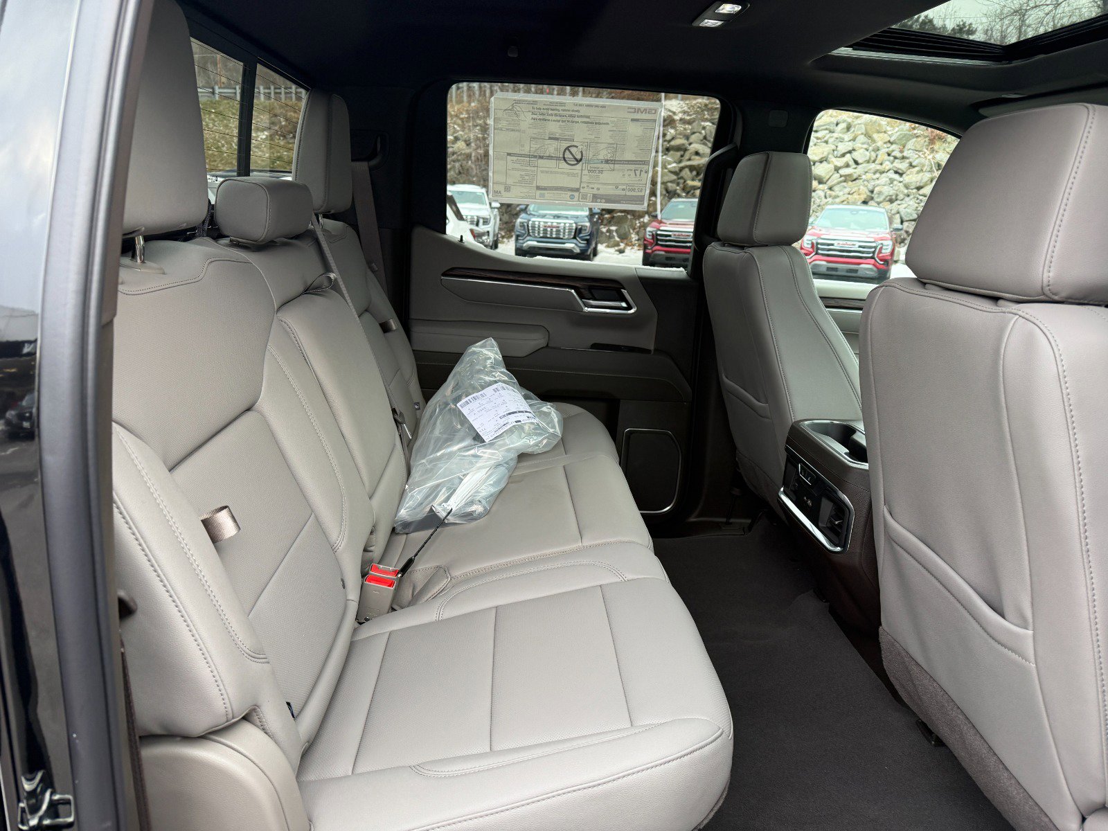 New 2026 GMC Sierra 1500 SLT w/ SLT Premium Package image 20