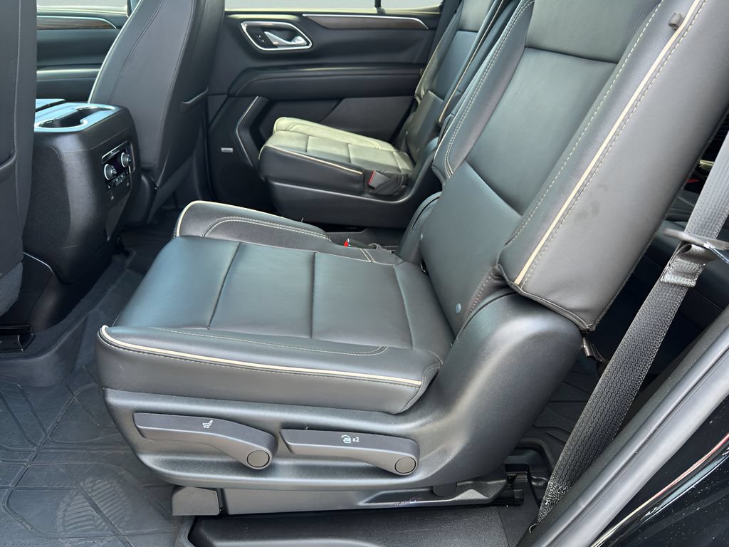 Used 2023 Chevrolet Tahoe Premier w/ Premium Package 2 AWD/4WD image 13