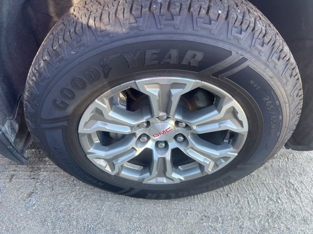 Used 2024 GMC Sierra 1500 SLT image 16