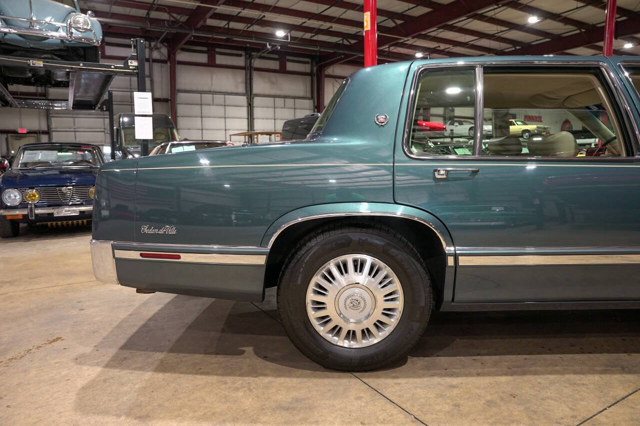 Used 1992 Cadillac De Ville Sedan FWD image 9