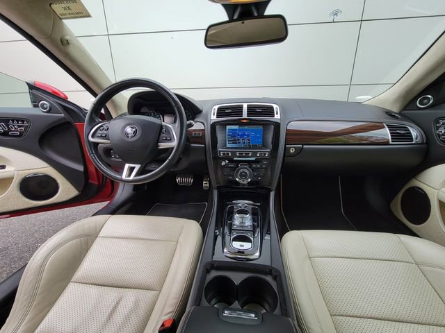 Used 2015 Jaguar XK Coupe RWD image 23