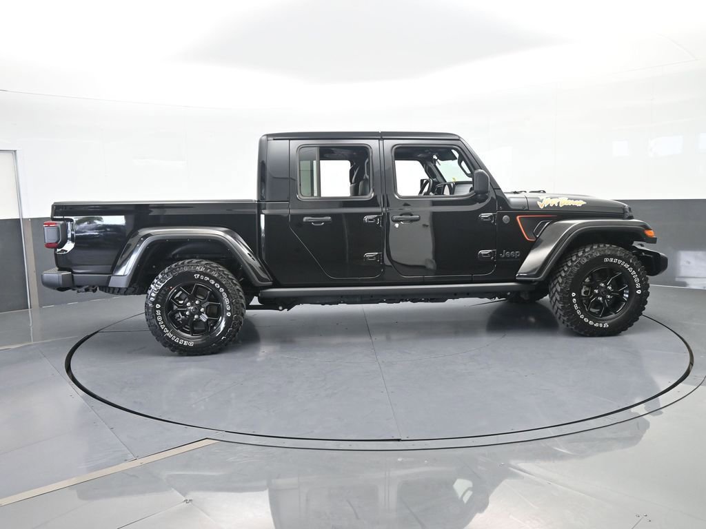 Used 2024 Jeep Gladiator Sport AWD/4WD image 7
