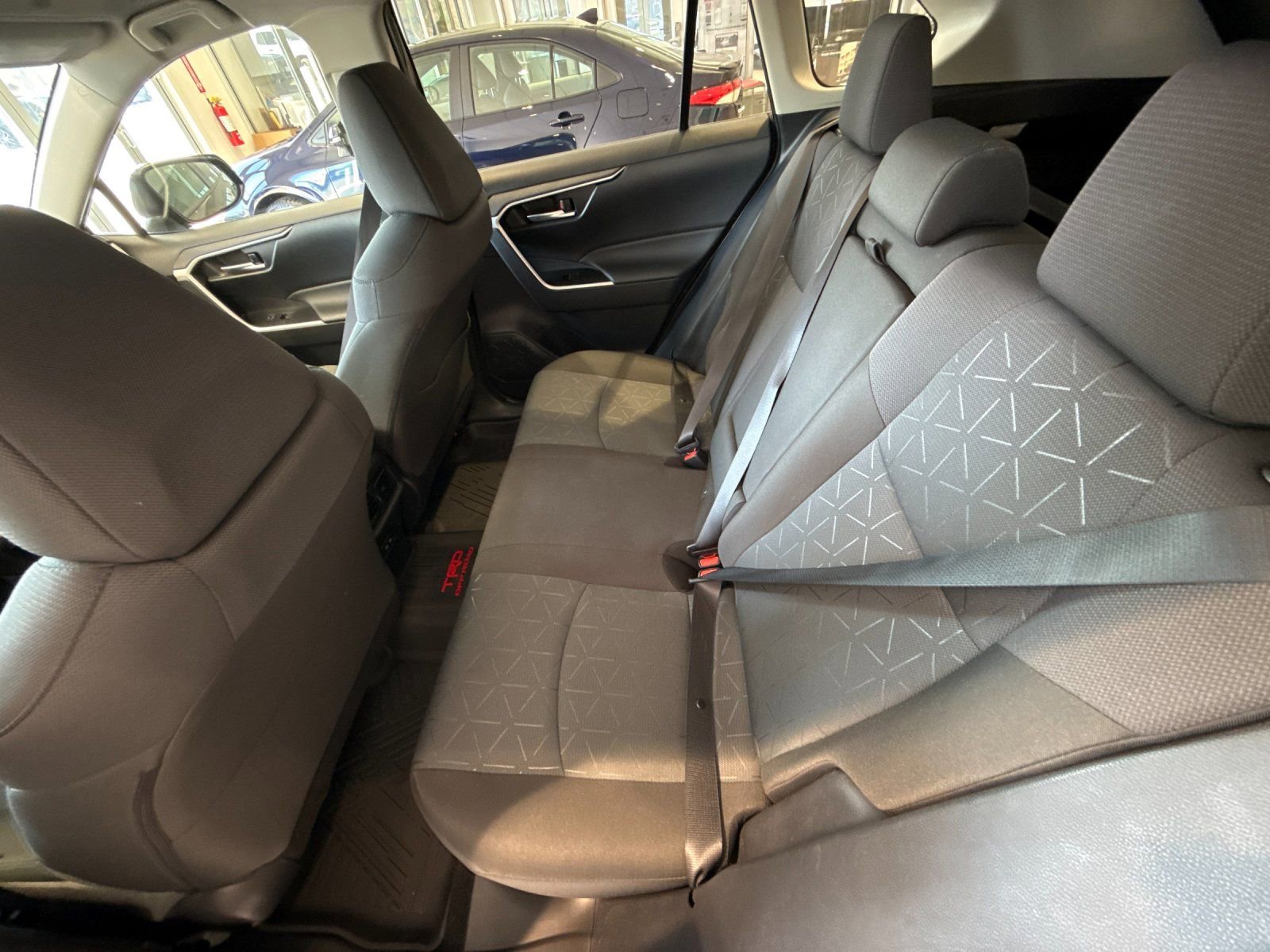 Used 2025 Toyota RAV4 XLE AWD/4WD image 12