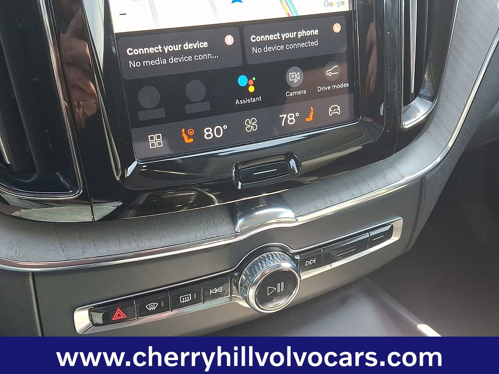 Certified 2025 Volvo XC60 B5 Plus image 17