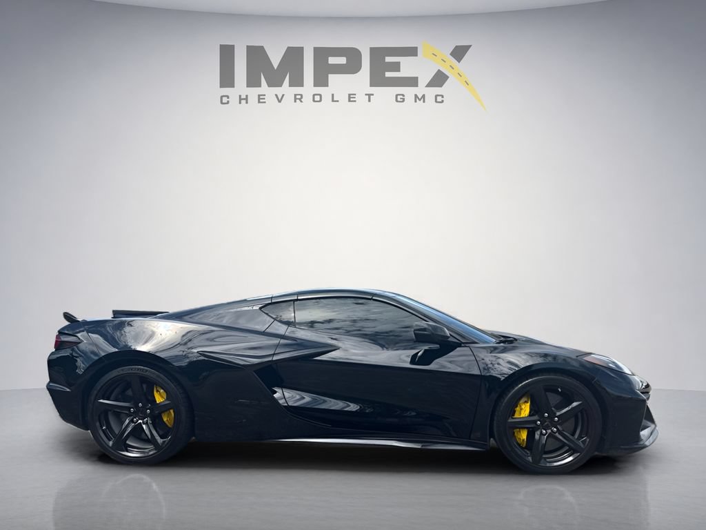 Used 2025 Chevrolet Corvette Z06 w/ Stealth Interior Trim Package RWD image 6