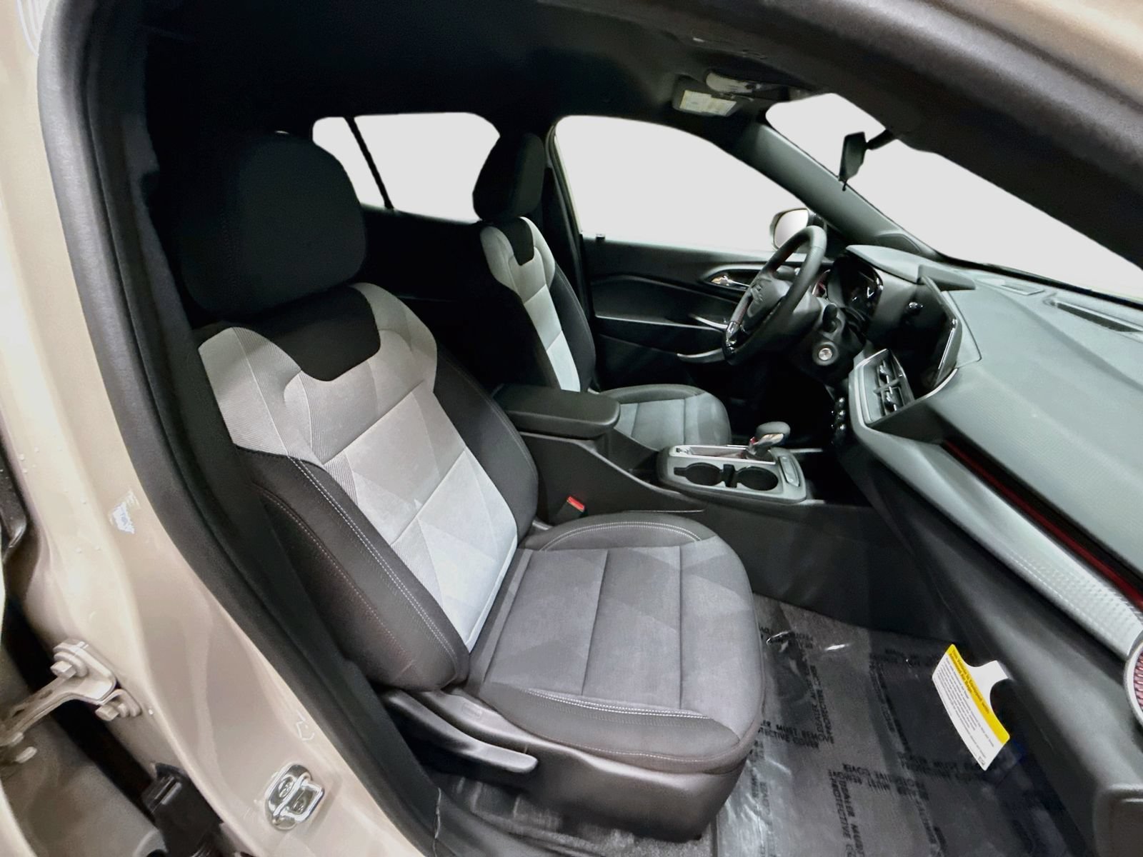 New 2026 Chevrolet Trax RS w/ Driver Confidence Package FWD image 30
