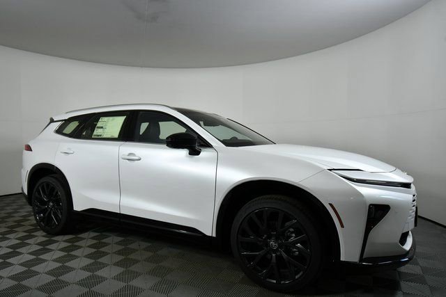 New 2025 Toyota Crown Signia image 9