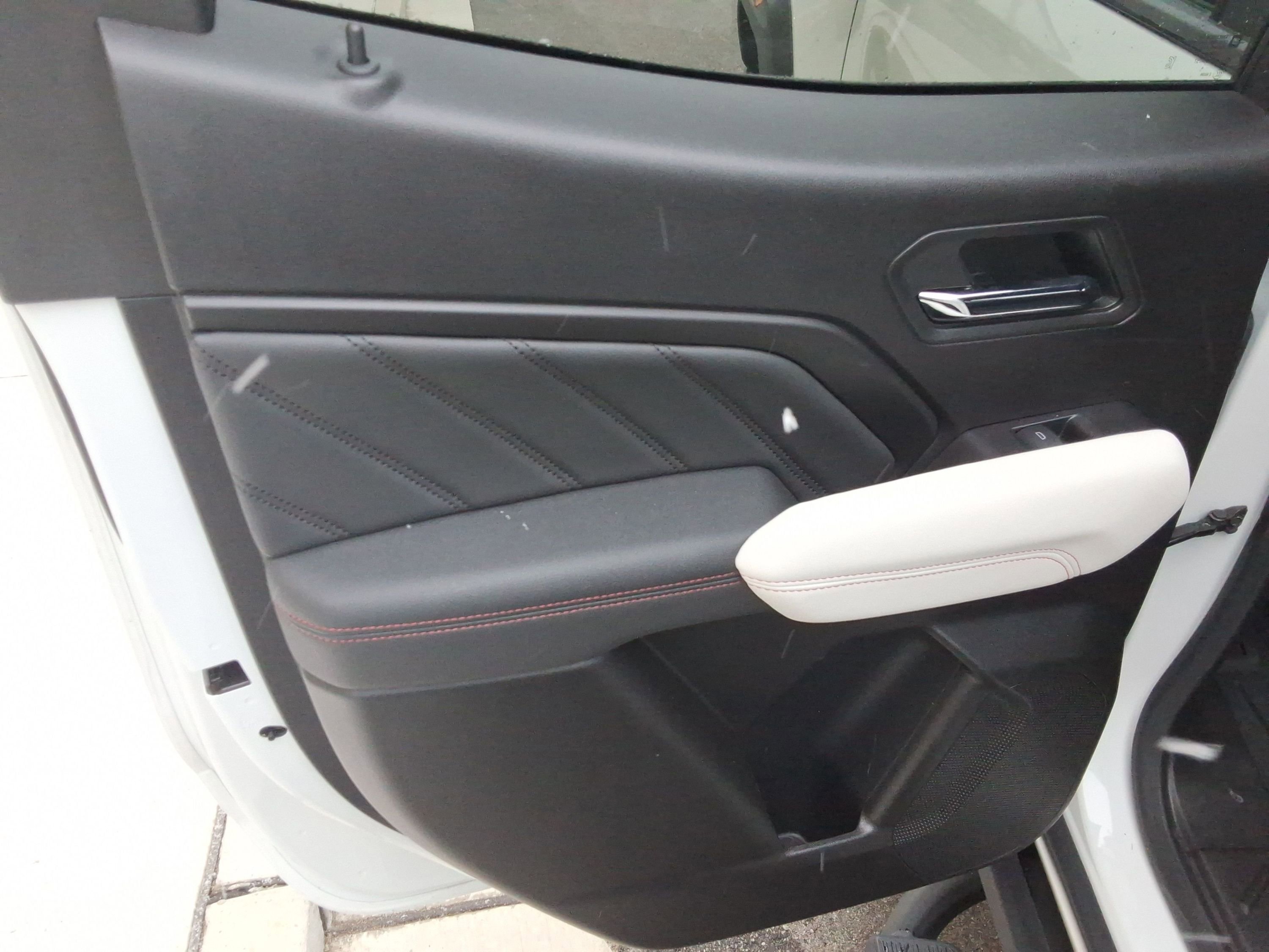 New 2024 GMC Canyon AT4X w/ AT4X AEV Edition image 23