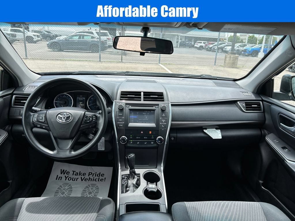 Used 2017 Toyota Camry LE FWD image 14