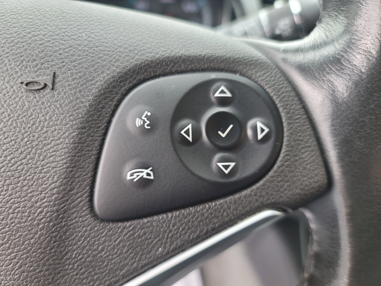 Used 2015 Chevrolet Impala LTZ image 16