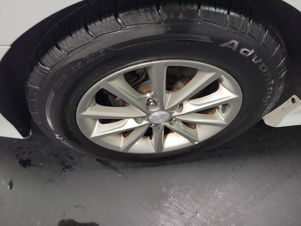 Used 2018 Hyundai Sonata SE FWD image 12