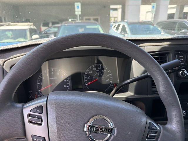 Used 2018 Nissan NV 3500 SV RWD image 13
