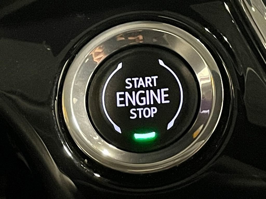 Used 2024 Chevrolet Trax RS w/ Driver Confidence Package image 28