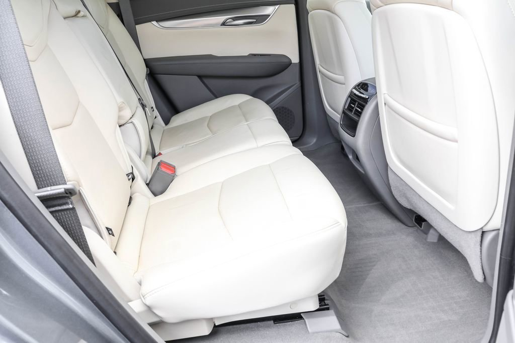 Used 2020 Cadillac XT5 Premium Luxury AWD/4WD image 37