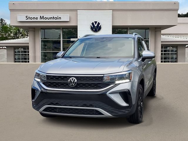 Certified 2023 Volkswagen Taos SE w/ Panoramic Sunroof Package FWD 360° Tour