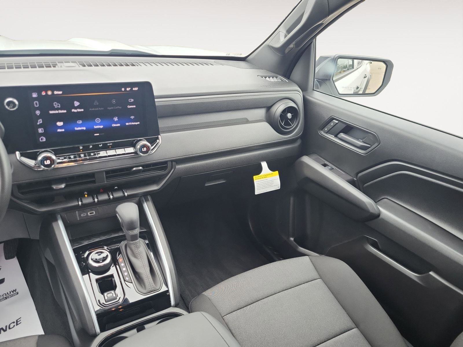 Used 2025 Chevrolet Colorado Trail Boss image 12