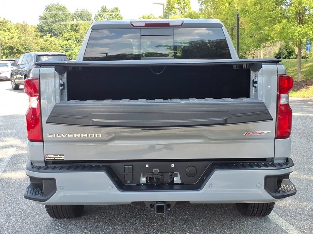 Used 2025 Chevrolet Silverado 1500 RST w/ Convenience Package II AWD/4WD image 11