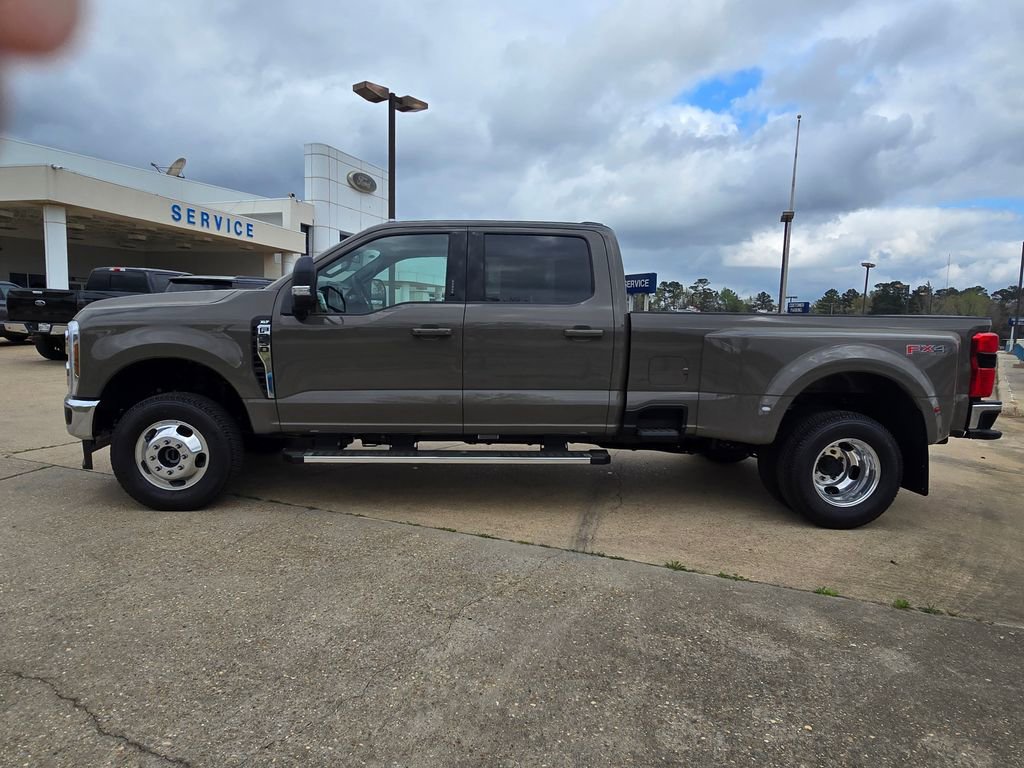 New 2026 Ford F350 XLT w/ XLT Premium Package image 2