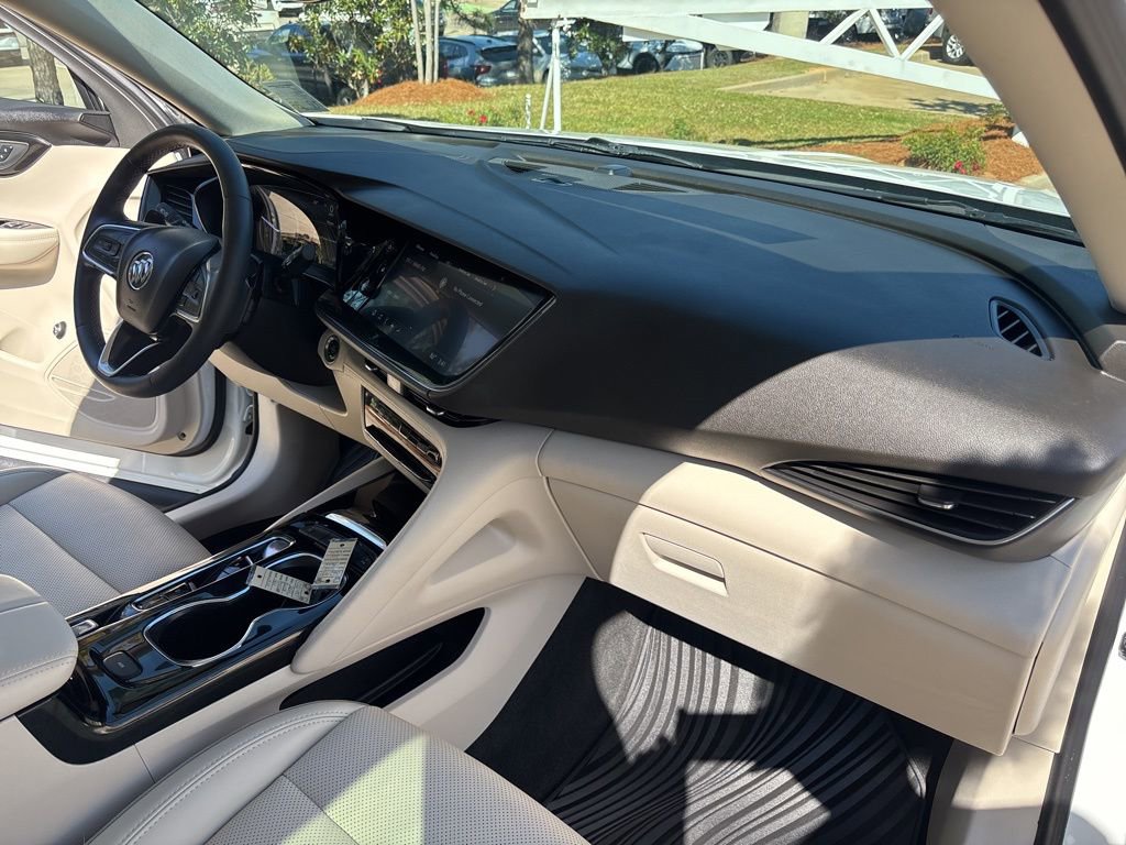 Used 2022 Buick Envision Essence w/ Safety Package image 48