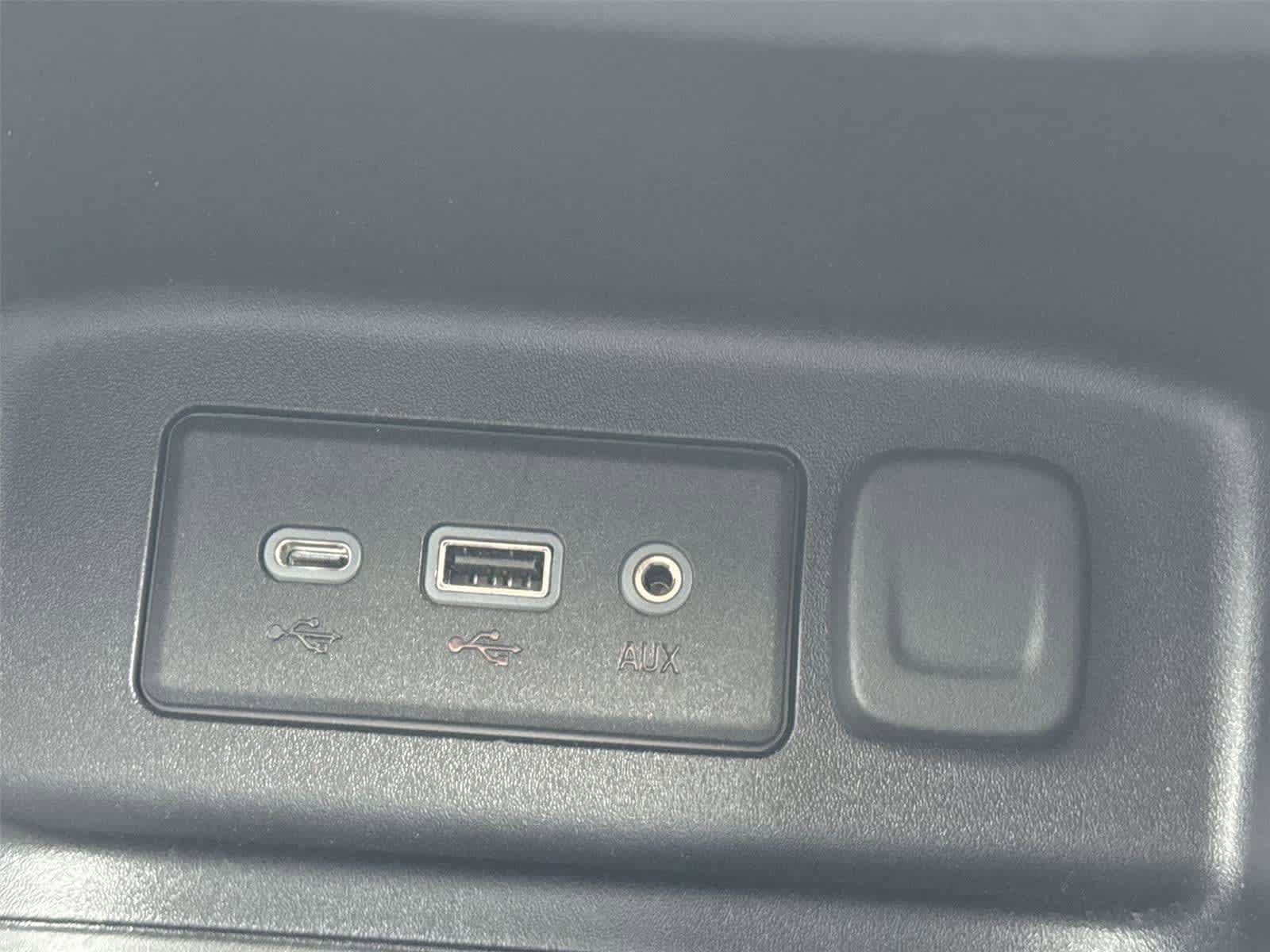 Used 2021 Chevrolet Equinox LT AWD/4WD image 24