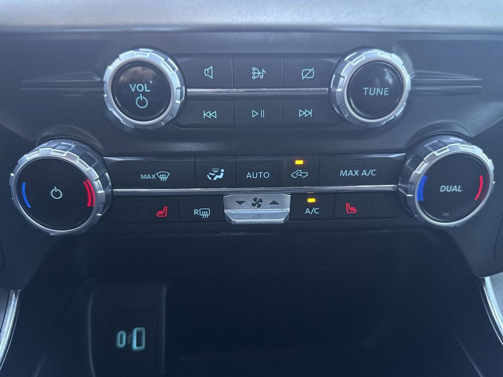 Used 2022 Ford F150 XLT w/ Equipment Group 302A High image 17