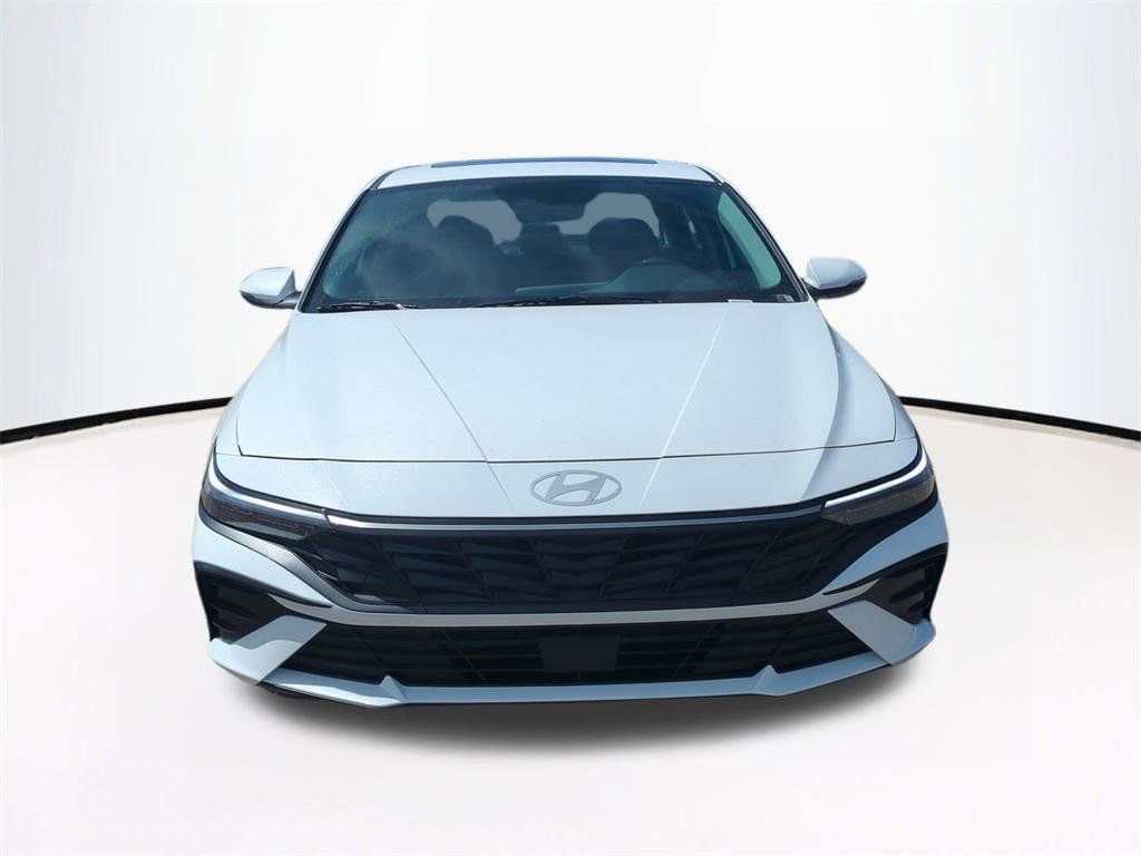 New 2026 Hyundai Elantra Limited image 3