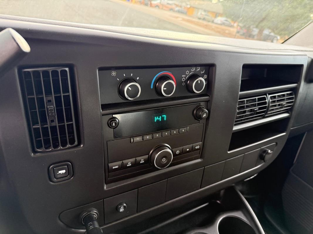 Used 2013 Chevrolet Express 3500 RWD image 14