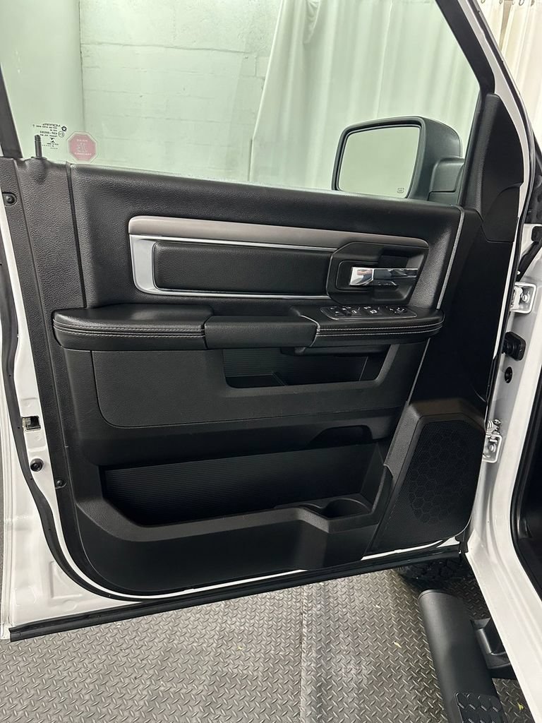 Used 2022 RAM 1500 Warlock AWD/4WD image 8