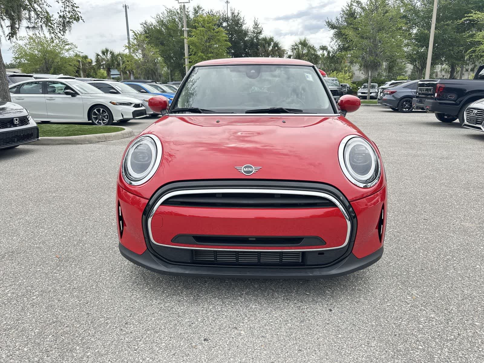 Used 2024 MINI Cooper 2-Door Hardtop FWD image 9