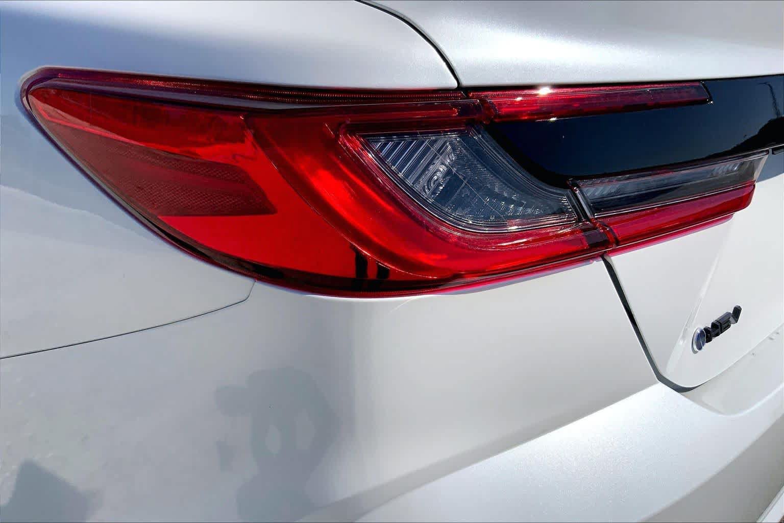 Used 2025 Toyota Camry XSE FWD image 28