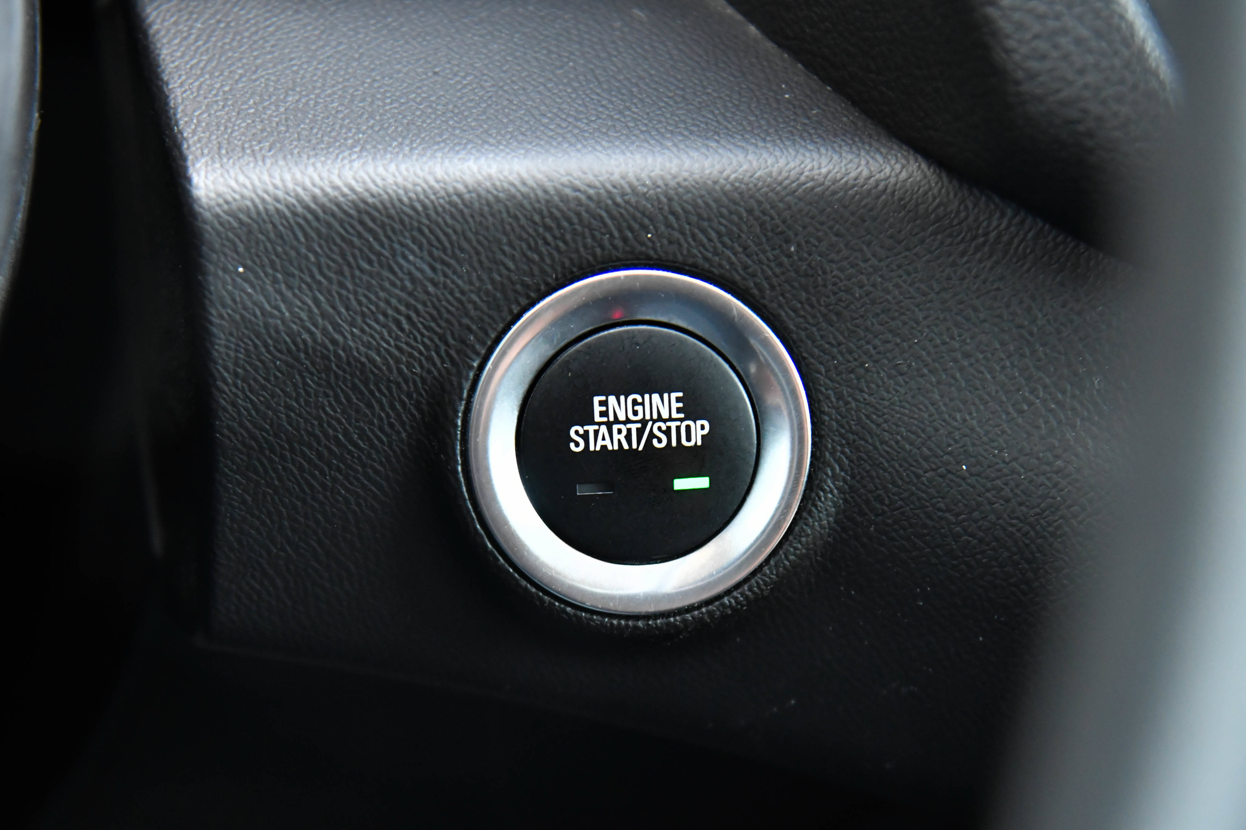 Used 2024 GMC Terrain SLE FWD image 25