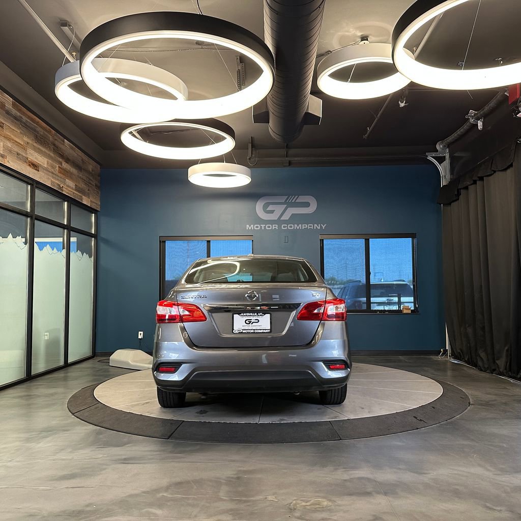 Used 2019 Nissan Sentra SV FWD image 4