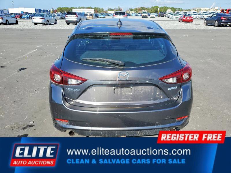 Used 2018 MAZDA MAZDA3 Grand Touring image 12