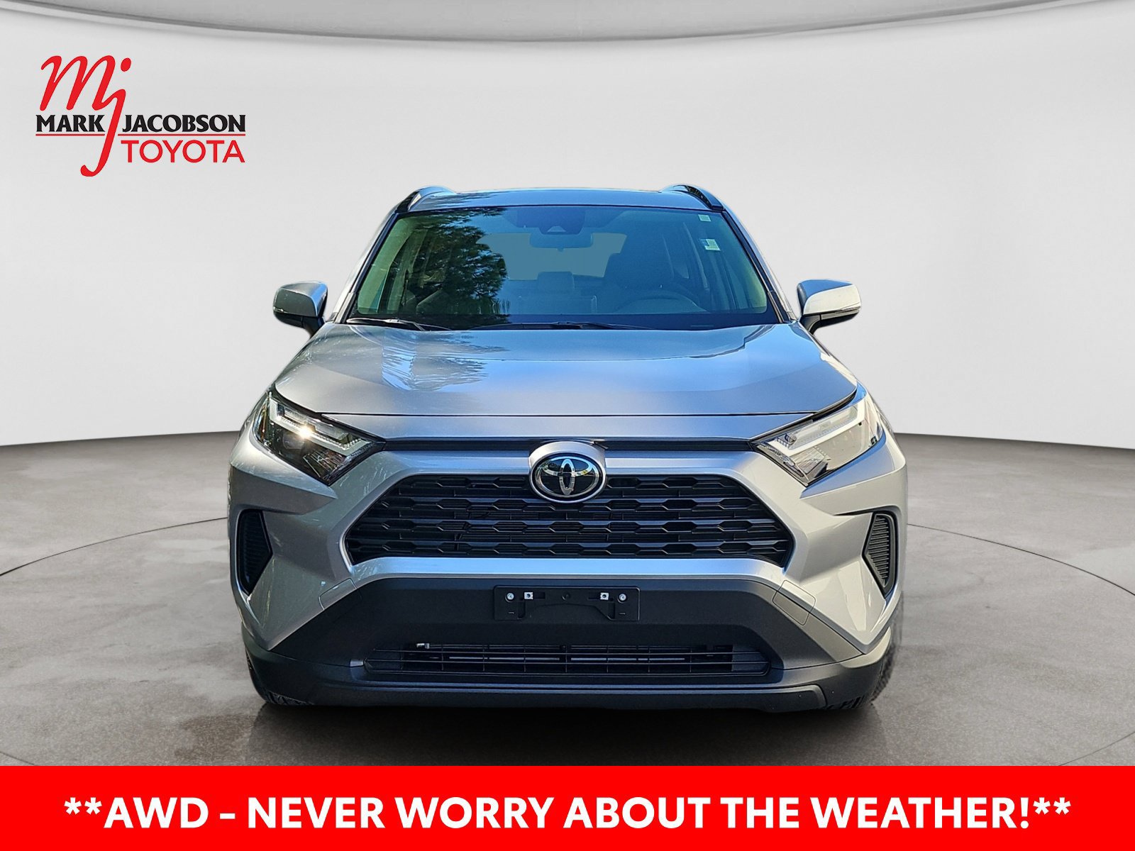 Used 2025 Toyota RAV4 XLE w/ Convenience Package AWD/4WD image 3
