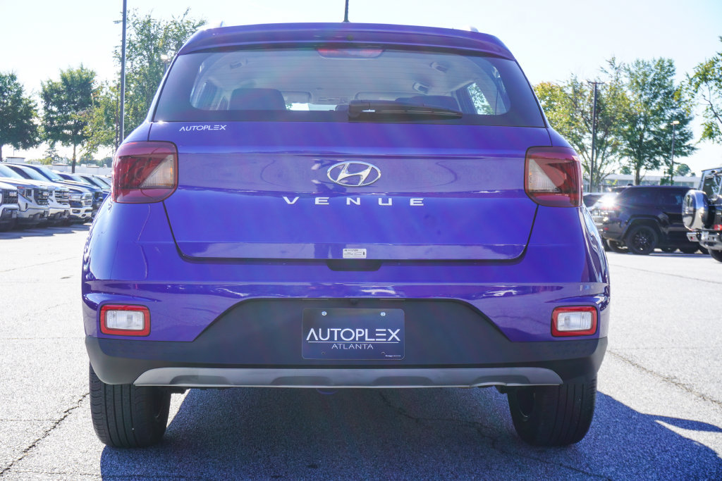 Used 2025 Hyundai Venue Limited FWD image 33