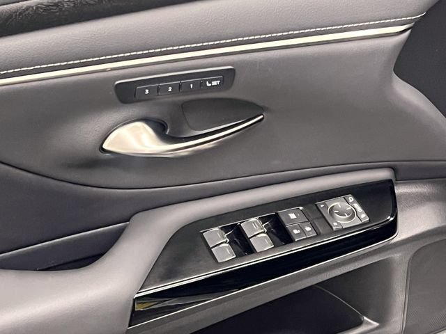 Certified 2022 Lexus ES 300h w/ Premium Package FWD image 10