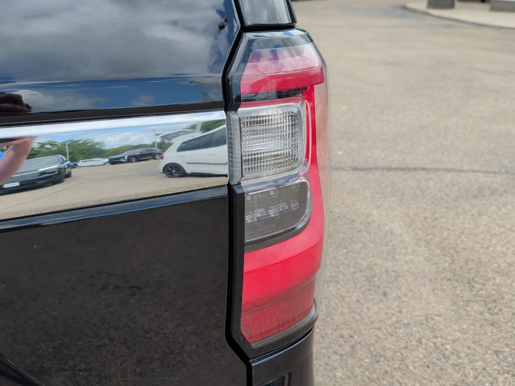 Used 2019 Ford Expedition Limited w/ Equipment Group 301A AWD/4WD image 43