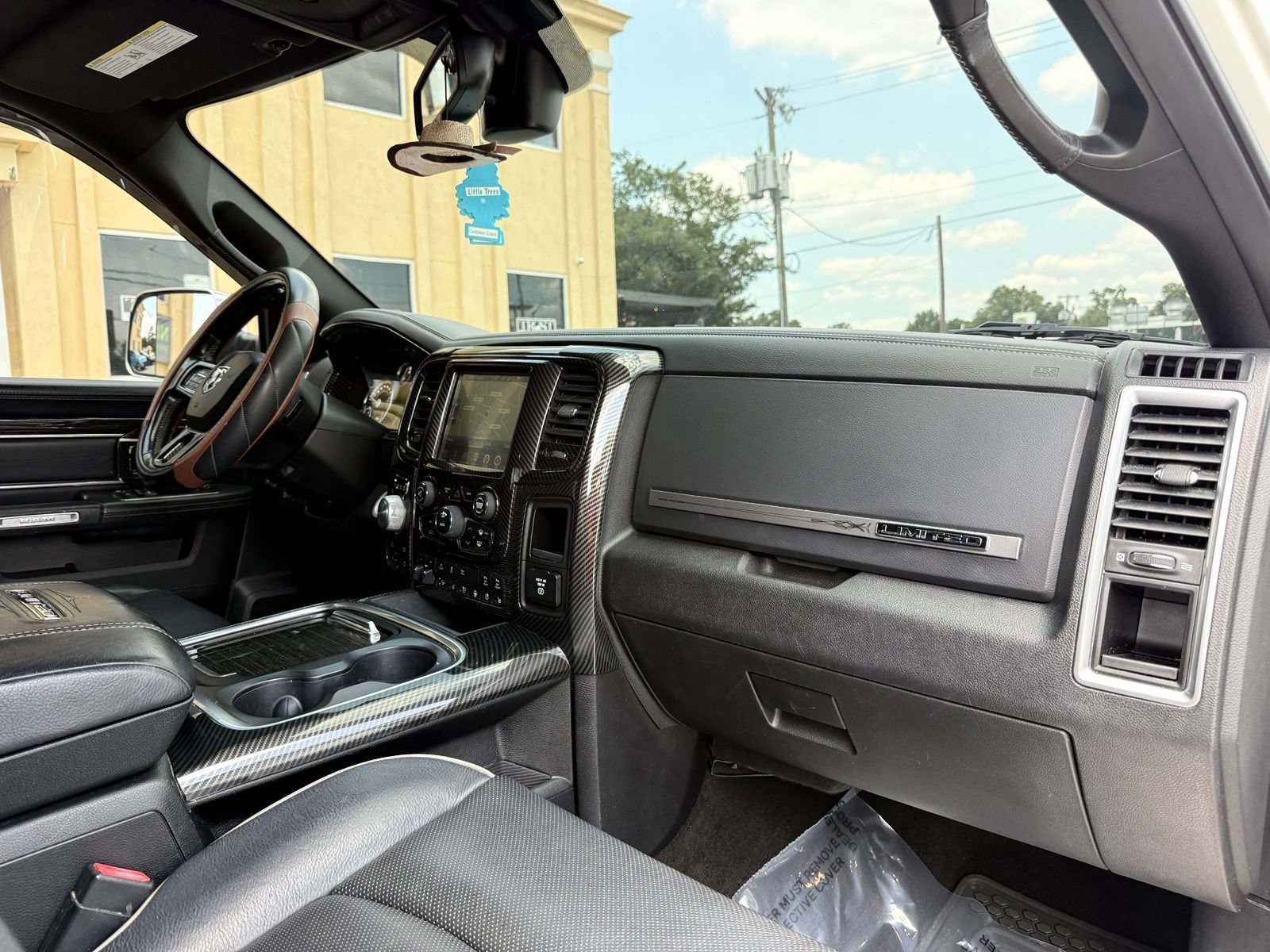 Used 2017 RAM 1500 Limited AWD/4WD image 28
