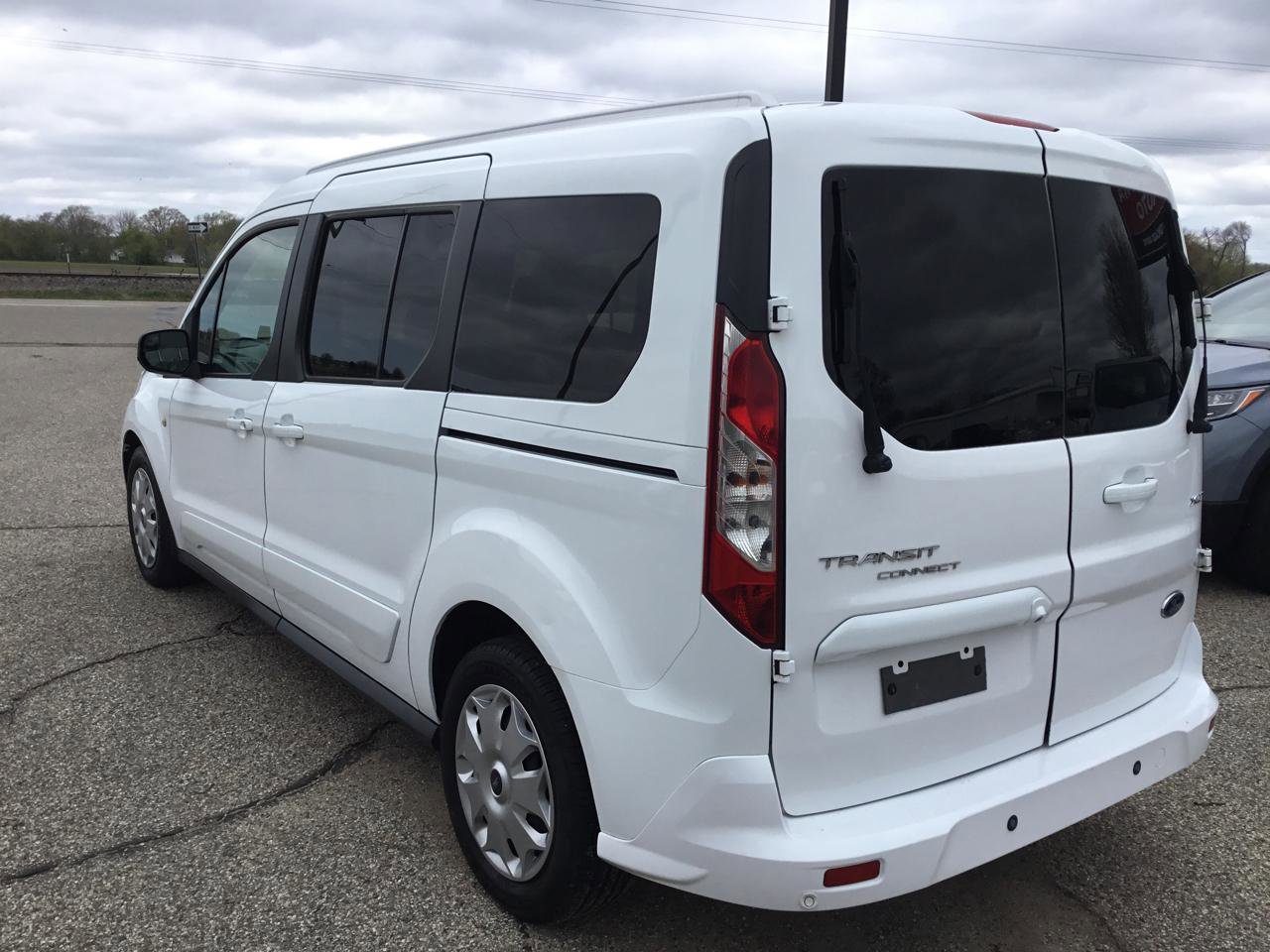 Used 2018 Ford Transit Connect XLT FWD image 9